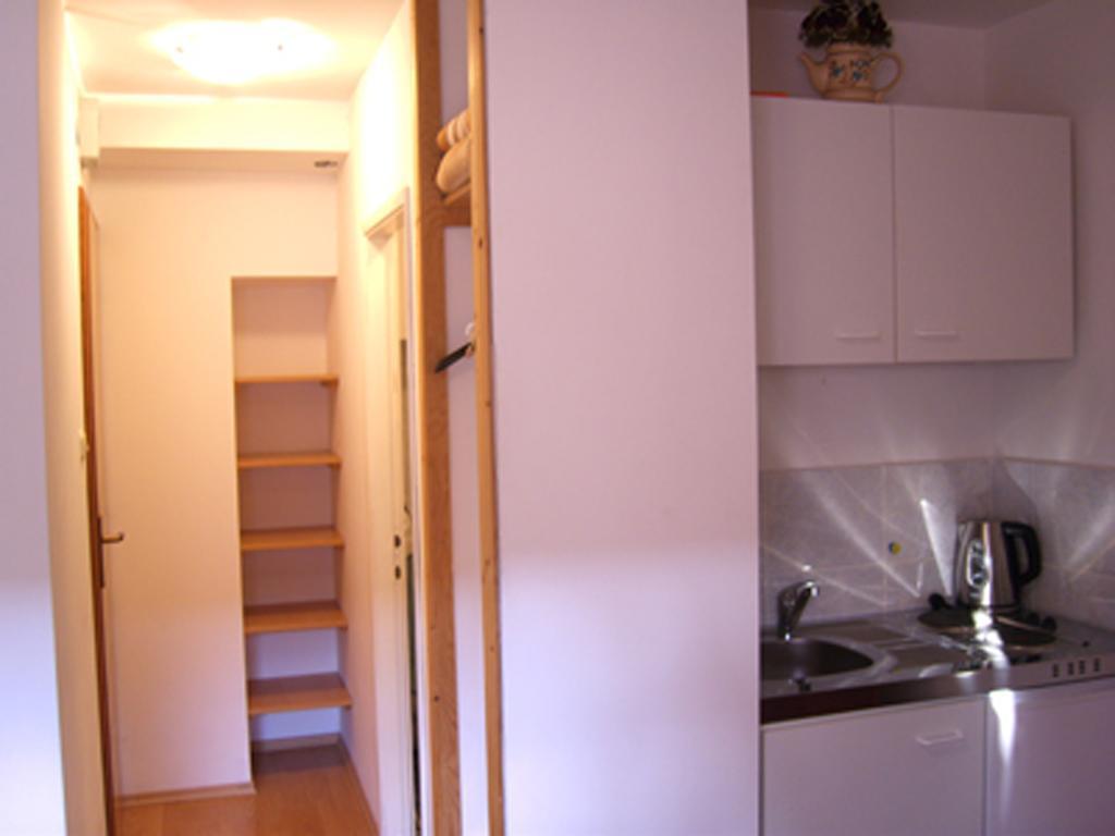Dobra Apartments Trogir Zimmer foto